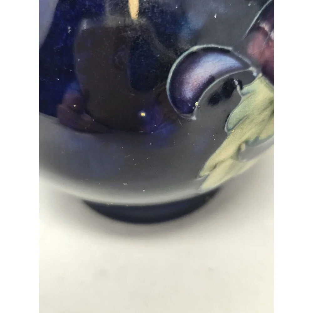 VINTAGE MOORCROFT POTTERY SET OF 2 SMALL VASES BUD VASE BLUE ORCHID ENGLAND RARE
